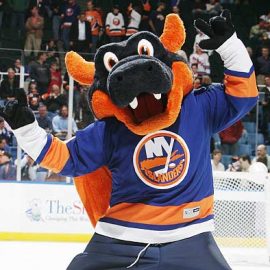 NHL-Mascots-New-York-Islanders-430cm121108