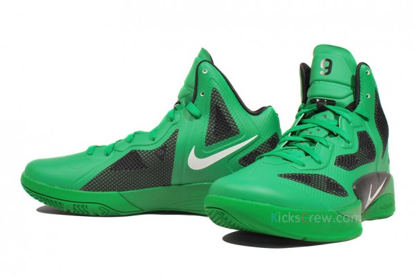 nike-zoom-hyperfuse-2011-rajon-rondo-pe-21-600x400