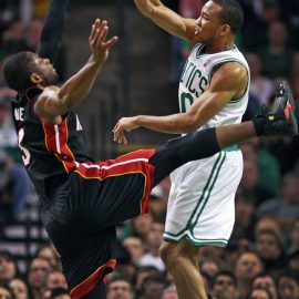 avery-bradley-blocks-dwyane-wade