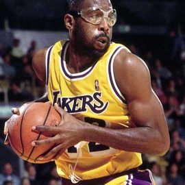 James Worthy grabs a rebound