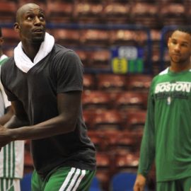 sullinger watched kg