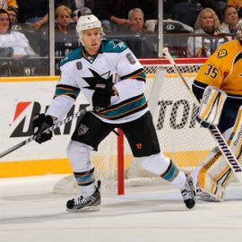 Joe+Pavelski+San+Jose+Sharks+v+Nashville+Predators+LTTUw0s_2o7l