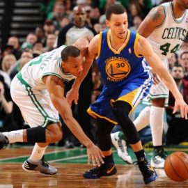 Avery Bradley vs Stephen Curry