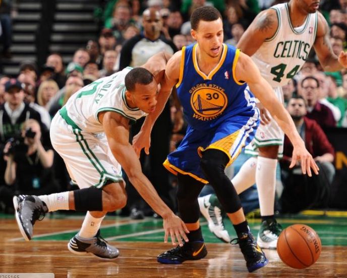 Avery Bradley vs Stephen Curry