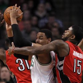 sullinger rebound vs raptors