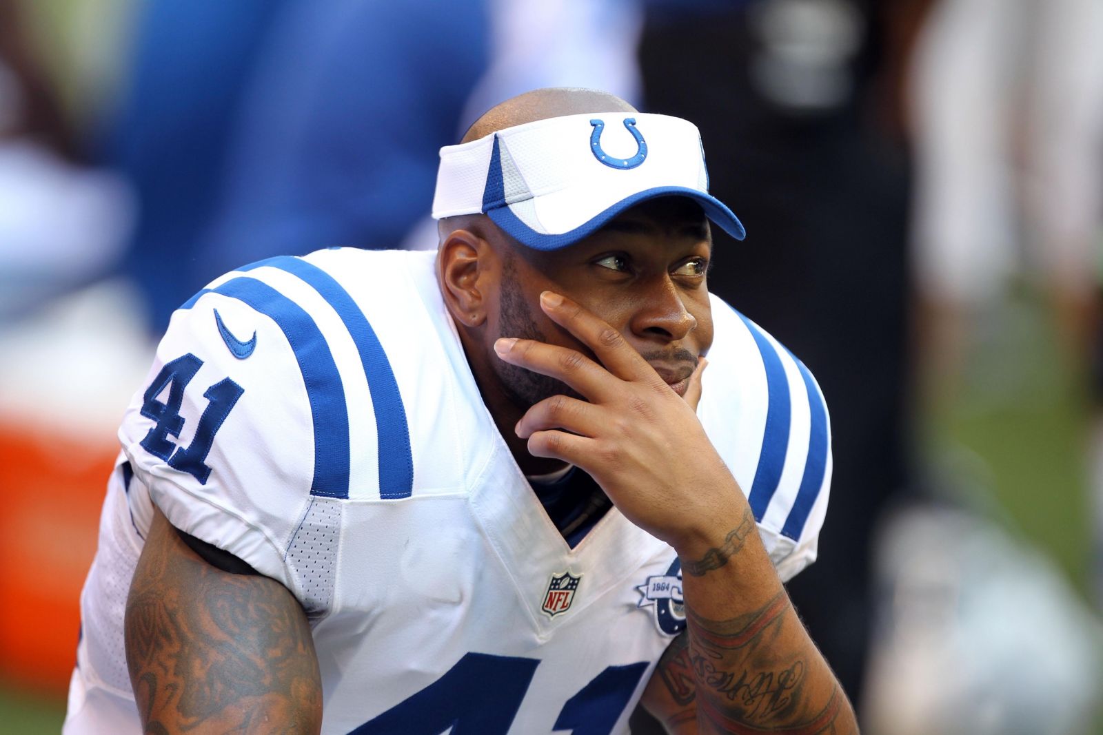 Antoine Bethea watches preseason loss - Brian Spurlock
      USATS