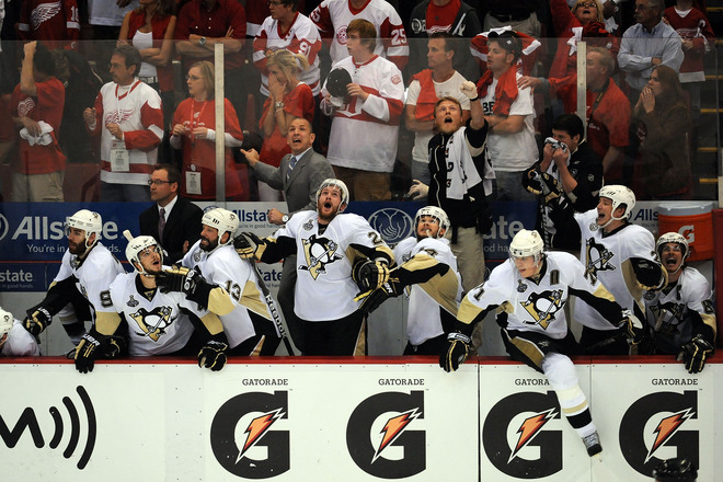 c2168f11e0f94f1f4694d7ef969296ac-getty-88035039mh049_stanley_cup_f