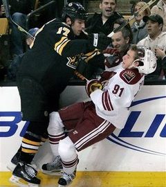 medium_phoenix-coyotes-boston-bruins