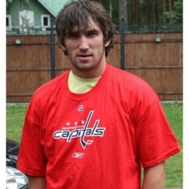 ovechkincapsshirt