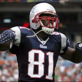 randy_moss_wrists