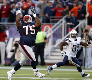 vince_wilfork_interception