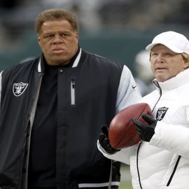 Reggie McKenzie, Mark Davis