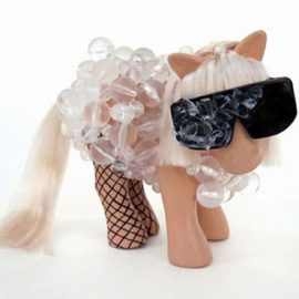 gaga-pony-060710-m