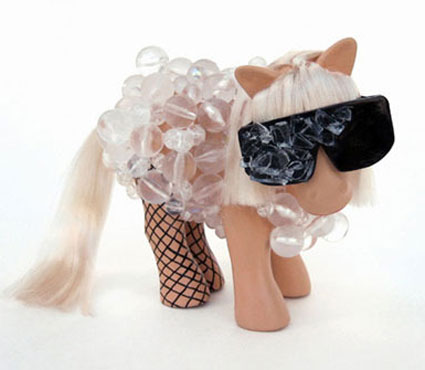 gaga-pony-060710-m