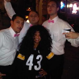 partydownnychalloween2010polamalu