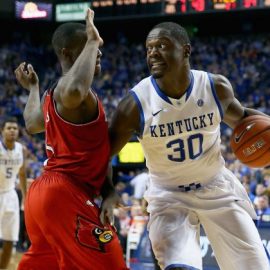 hi-res-459623815-julius-randle-of-the-kentucky-wildcats-dribbles-the_crop_north