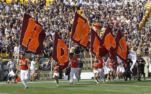 Virginia Tech cheerleaders