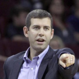 brad stevens pointing