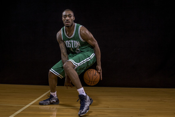 James-Young-2014-NBA-Rookie-Photo-Shoot-UJ9Hkos0zAXl