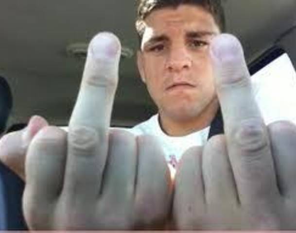Nick-Diaz-middle-fingers