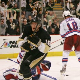 New York Rangers v Pittsburgh Penguins - Game
      Five