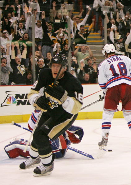 New York Rangers v Pittsburgh Penguins - Game
      Five