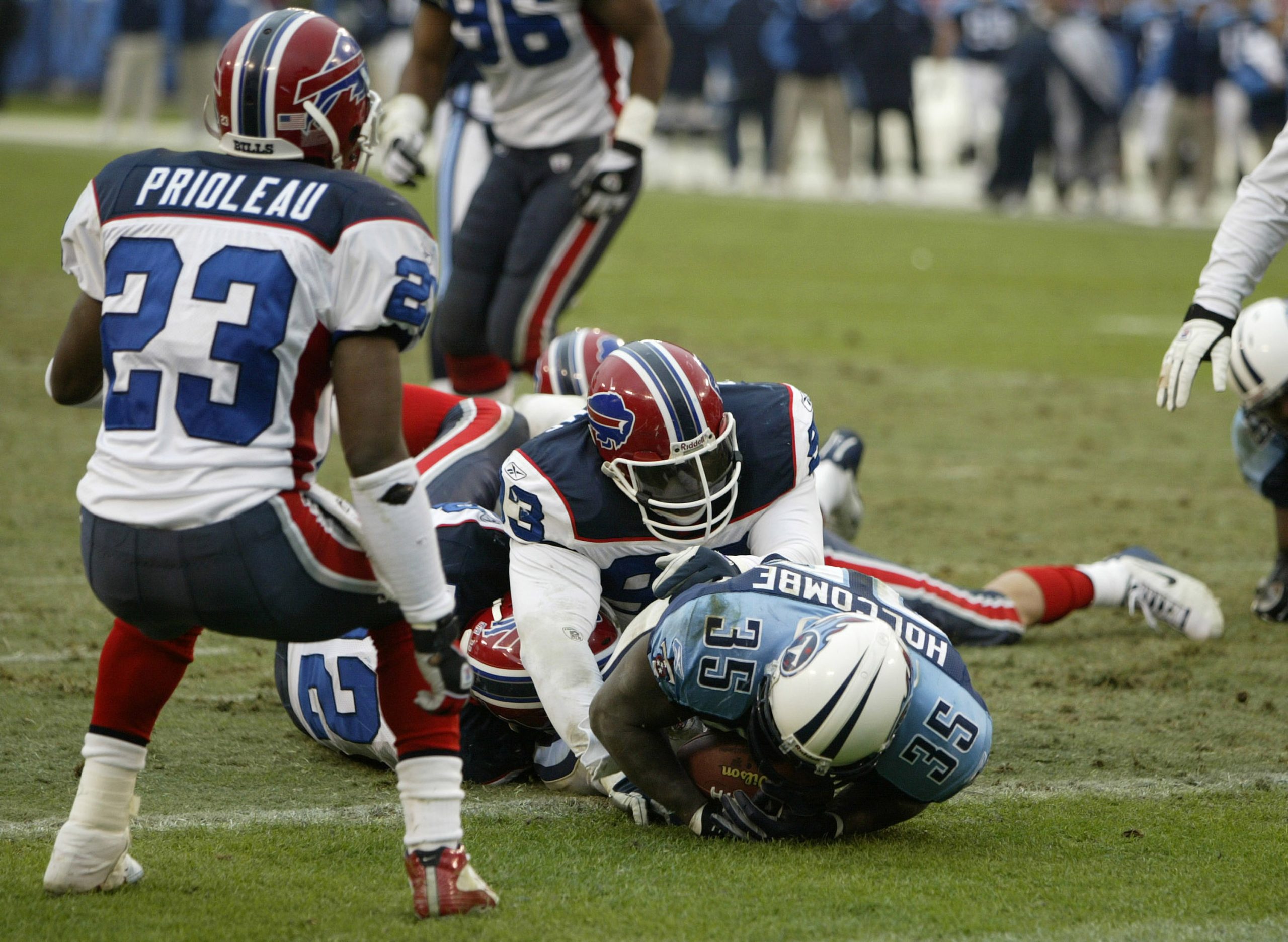 Buffalo Bills v Tennessee Titans