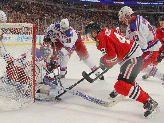 635614536807804917-USP-NHL-NEW-YORK-RANGERS-AT-CHICAGO-BLACKHAWKS-71453102