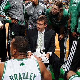 brad stevens huddle