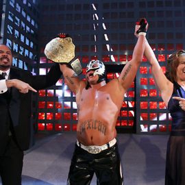 rey-mysterio-celebration-1491170