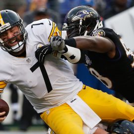 Pittsburgh Steelers v Baltimore Ravens