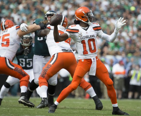 Cleveland Browns v Philadelphia Eagles