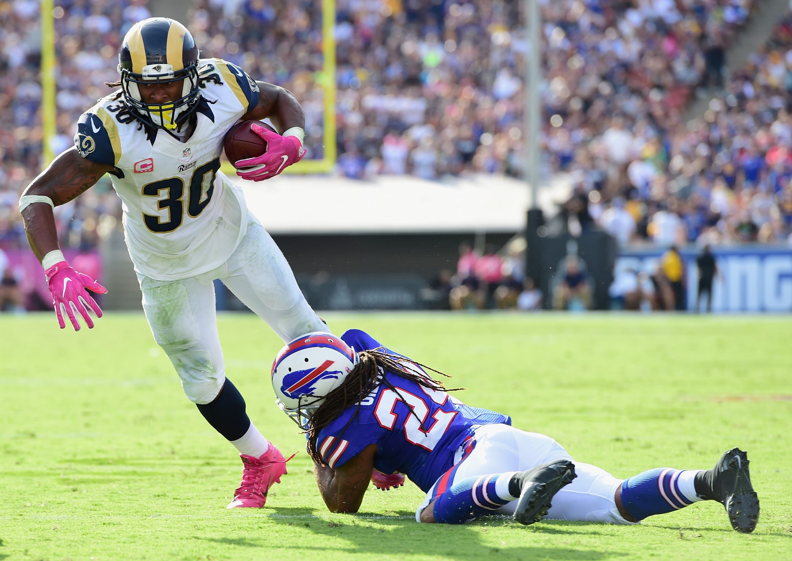 Buffalo Bills v Los Angeles Rams