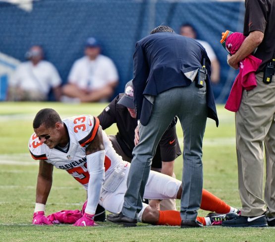 Cleveland Browns v Tennessee Titans