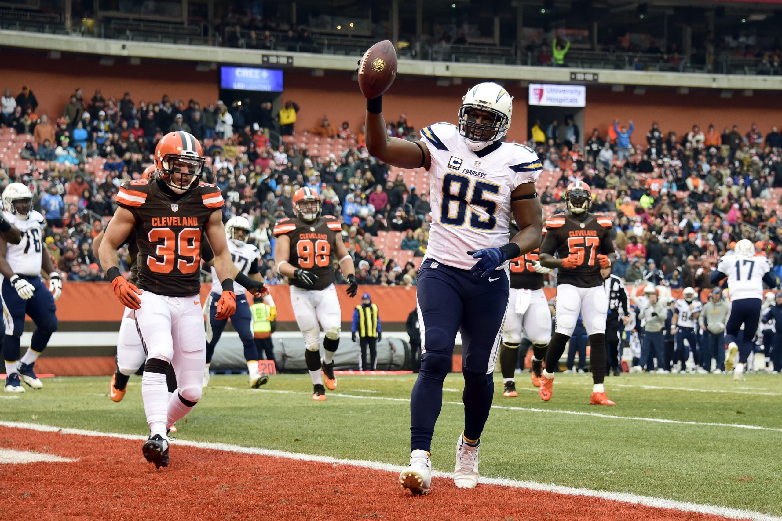 San Diego Chargers v Cleveland Browns