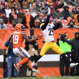 Pittsburgh Steelers v Cleveland Browns