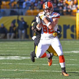 Cleveland Browns v Pittsburgh Steelers