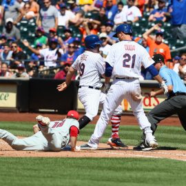 Philadelphia Phillies v New York Mets