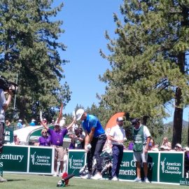 Steph about to drive on 17