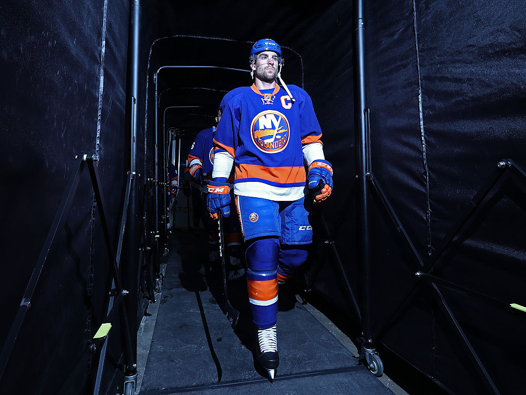 NEW YORK, NY - NOVEMBER 05: John Tavares #91 of the New York Islanders heads onto the ice before the game against the Edmonton Oilers at the Barclays Center on November 5, 2016 in New York City. (Photo by Al Bello/Getty Images)