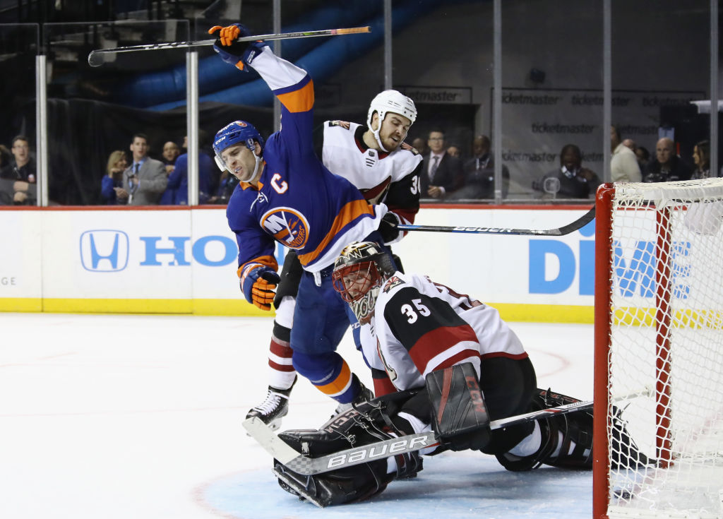 NEW YORK, NY - OCTOBER 24: John Tavares #91 of the New York Islanders celebrates his goal at 14:25 of the second period against Louis Domingue #35 of the Arizona Coyotes at the Barclays Center on October 24, 2017 in the Brooklyn borough of New York City. (Photo by Bruce Bennett/Getty Images)