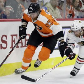 ct-blackhawks-flyers-photos-20171109-006