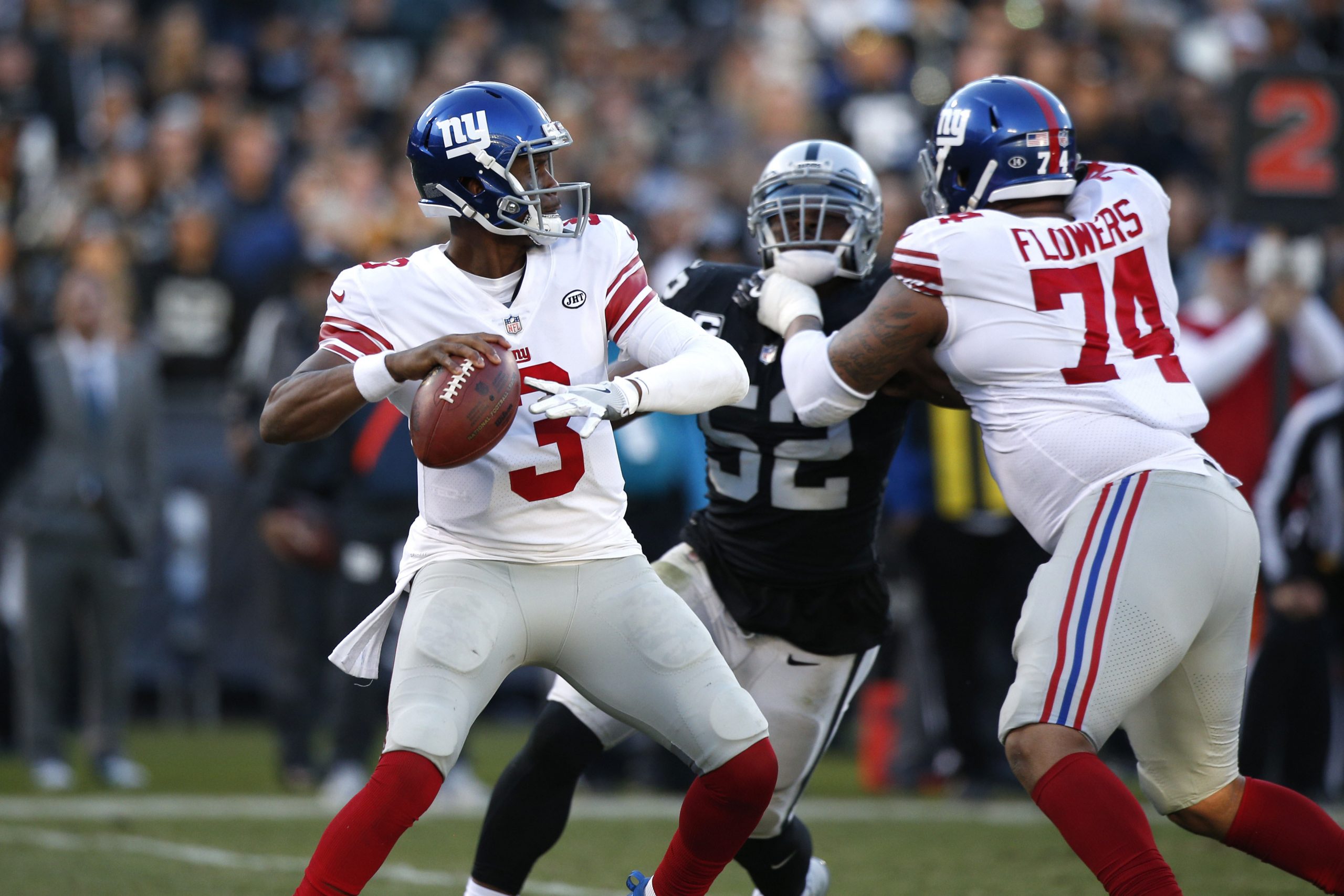 NFL: New York Giants at Oakland Raiders