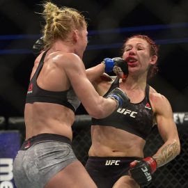 holly holm punches cris cyborg