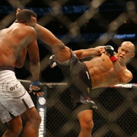 ronaldo jacare bouza kicks derek brunson