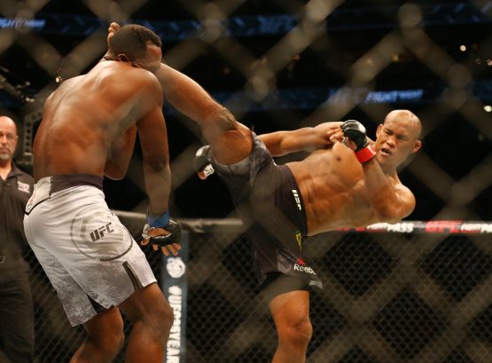 ronaldo jacare bouza kicks derek brunson