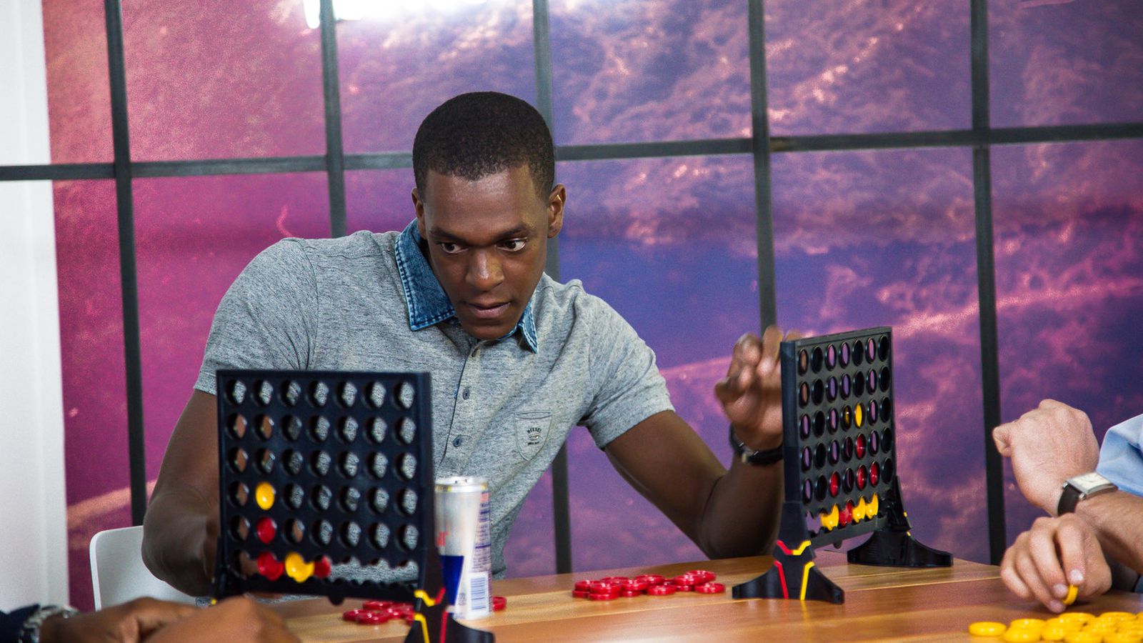 rajon-rondo-playing-a-game-of-connect-four.0.0