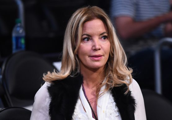 Jeanie Buss, Lakers