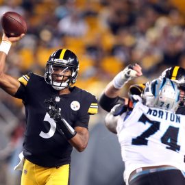 NFL: Carolina Panthers at Pittsburgh Steelers