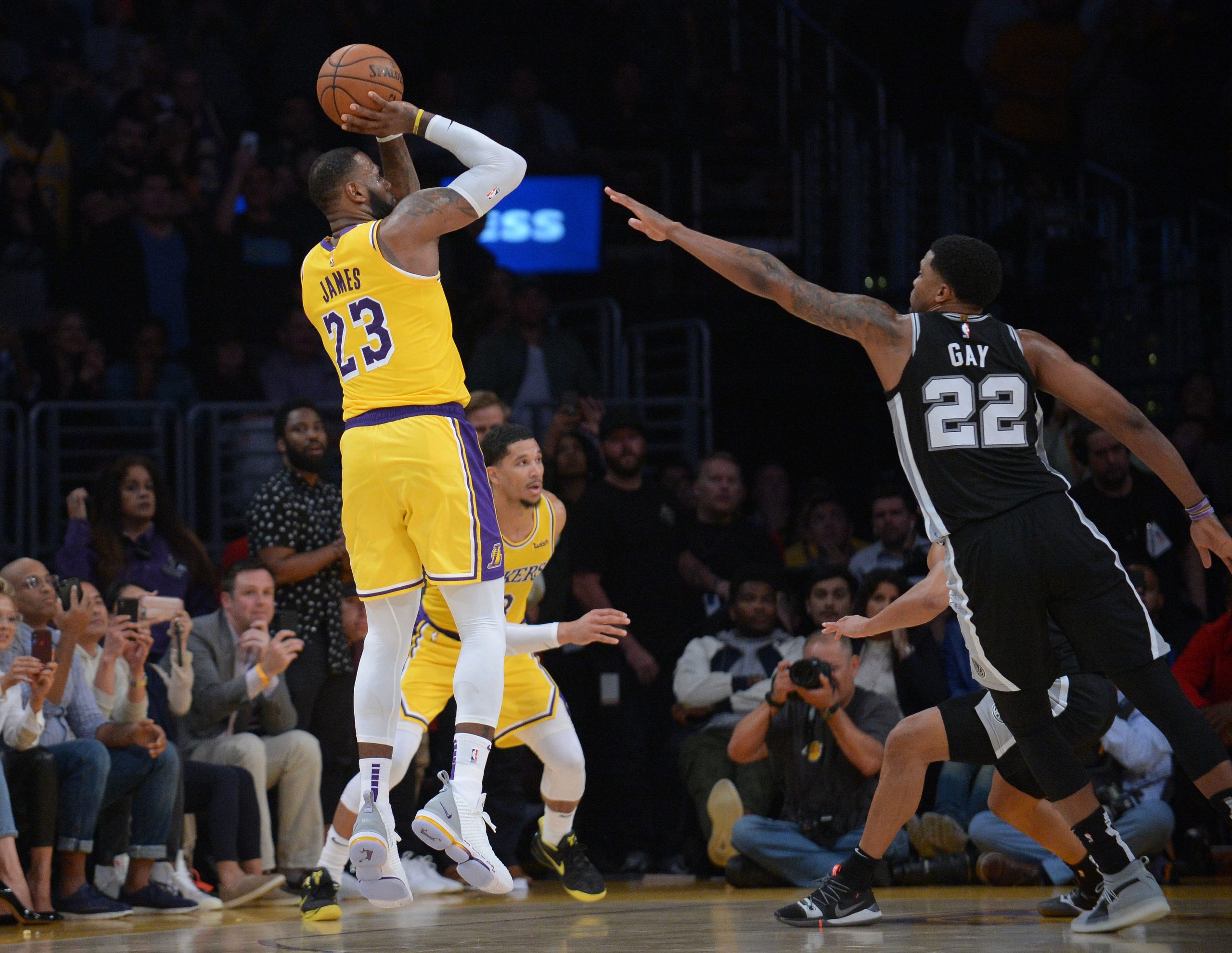 NBA: San Antonio Spurs at Los Angeles Lakers